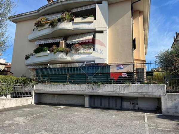 appartamento in vendita a Roma in zona Torre Angela