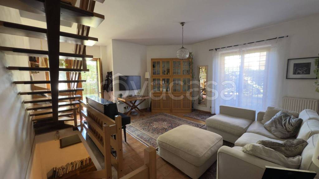 casa indipendente in vendita a Roma in zona Casal Morena