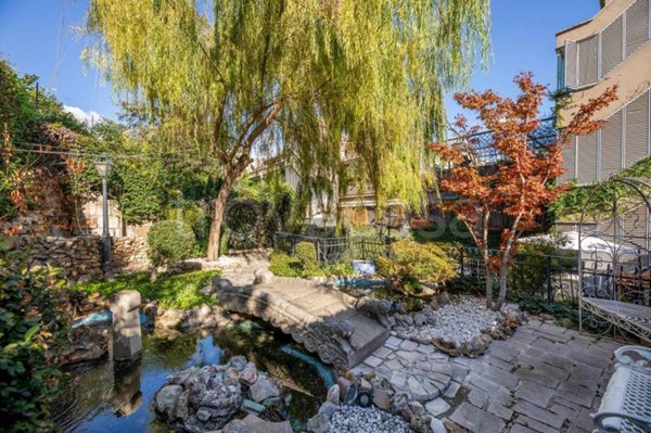 appartamento in vendita a Roma in zona Ardeatino