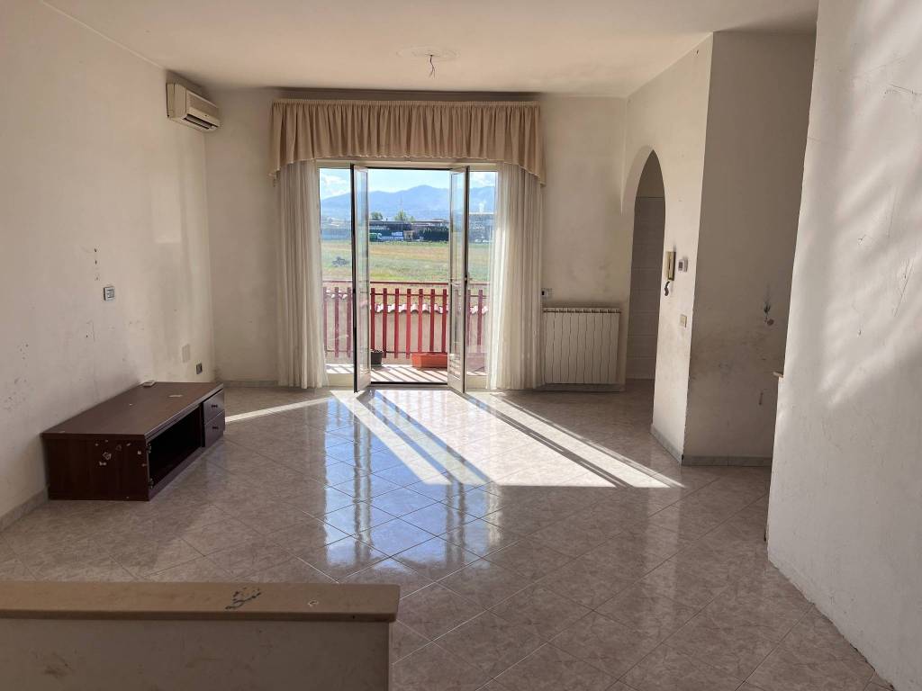 appartamento in vendita a Roma in zona Finocchio