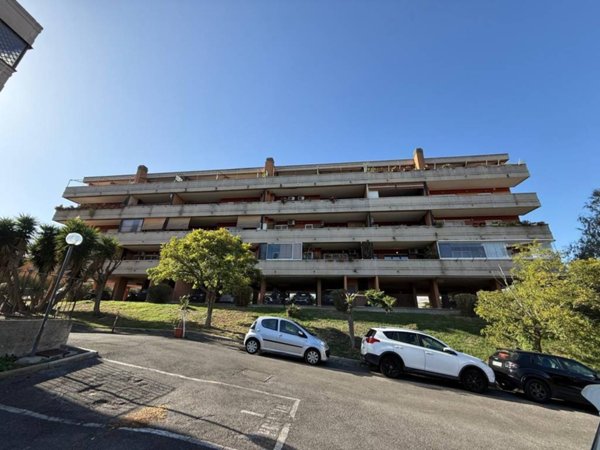 appartamento in vendita a Roma in zona Vitinia