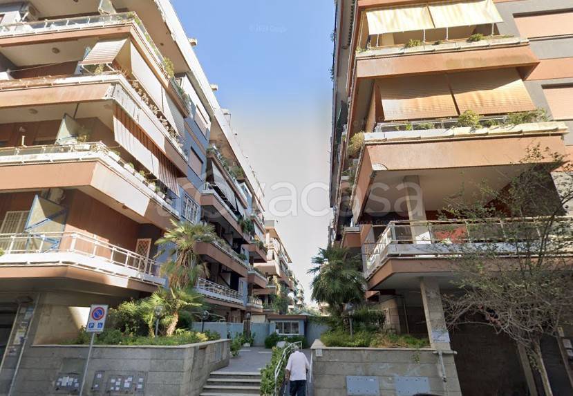 appartamento in vendita a Roma in zona Ostia