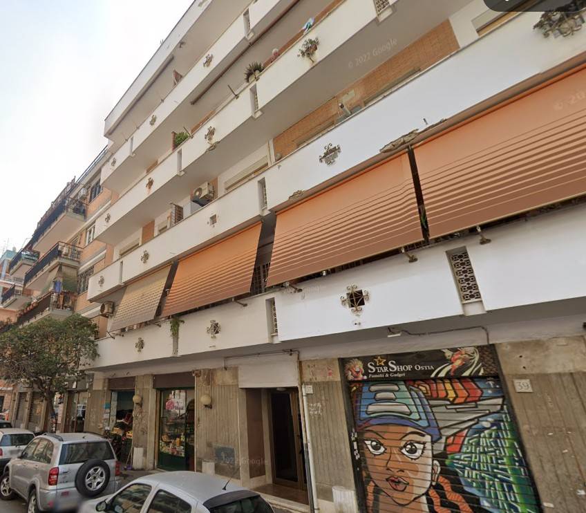 appartamento in vendita a Roma in zona Ostia