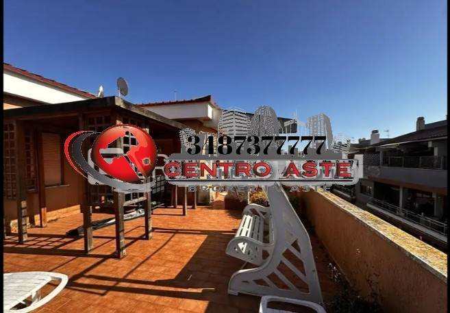 appartamento in vendita a Roma in zona Ostia