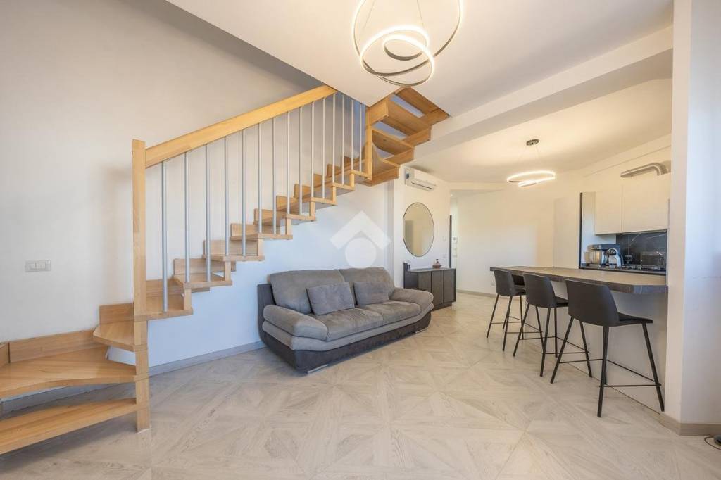 appartamento in vendita a Roma in zona Castelverde