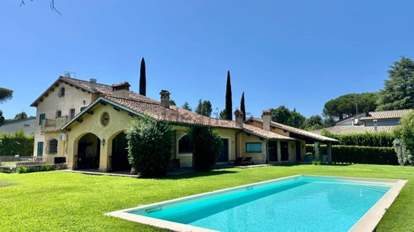 casa indipendente in vendita a Roma in zona Olgiata