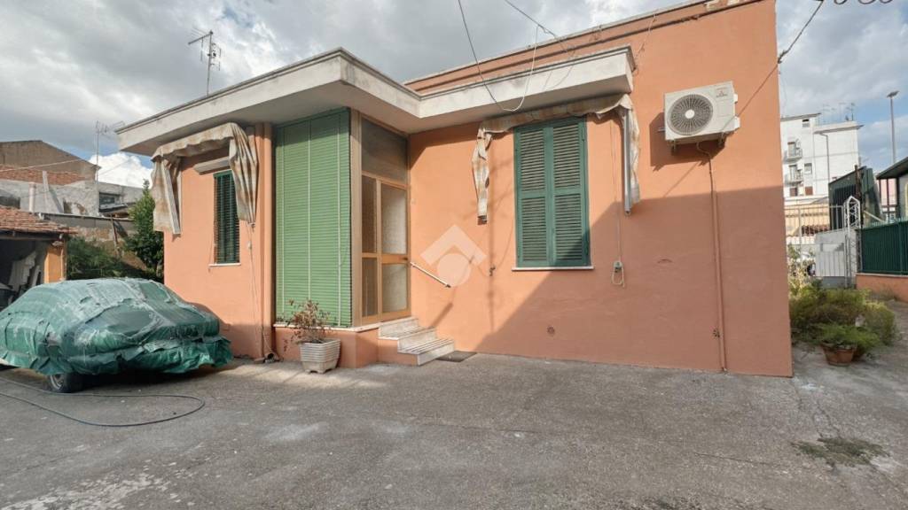 appartamento in vendita a Roma in zona Prenestino-Centocelle