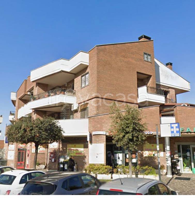 appartamento in vendita a Roma in zona Finocchio
