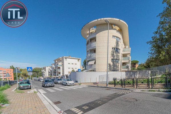 appartamento in vendita a Roma in zona Corviale