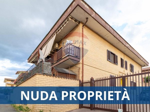 appartamento in vendita a Roma in zona Finocchio