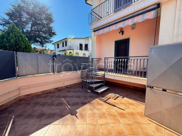 appartamento in vendita a Roma in zona Finocchio
