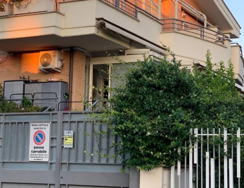 casa indipendente in vendita a Roma in zona Torrino