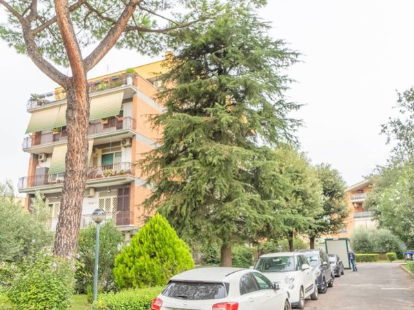 appartamento in vendita a Roma in zona Romanina