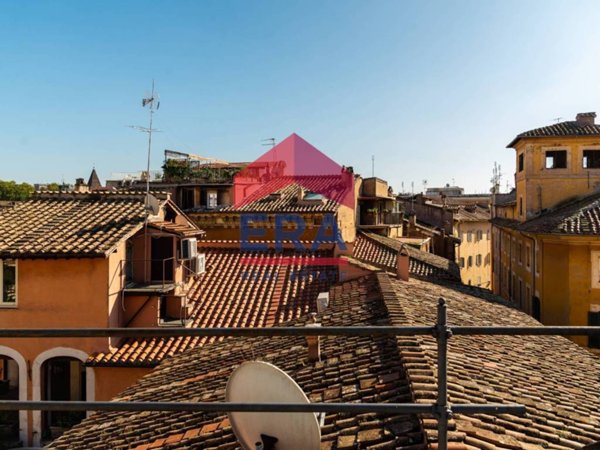 appartamento in vendita a Roma in zona Trastevere