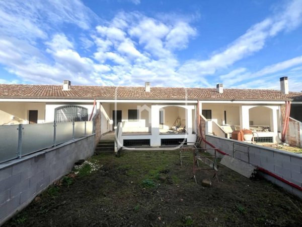 appartamento in vendita a Roma in zona Castelverde