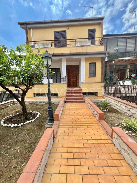 casa indipendente in vendita a Roma in zona Ottavia