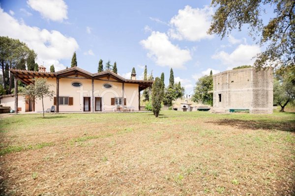casa indipendente in vendita a Roma in zona Castel di Guido