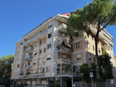 appartamento in vendita a Roma in zona San Saba - Ripa