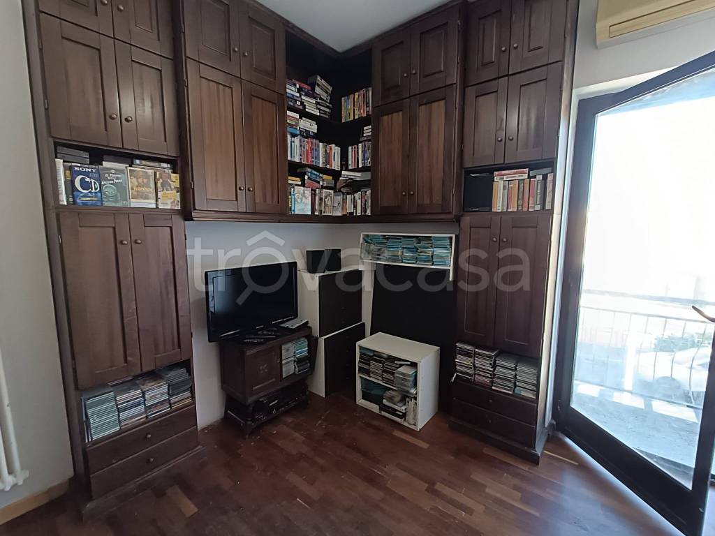 appartamento in vendita a Roma in zona Osteria Nuova