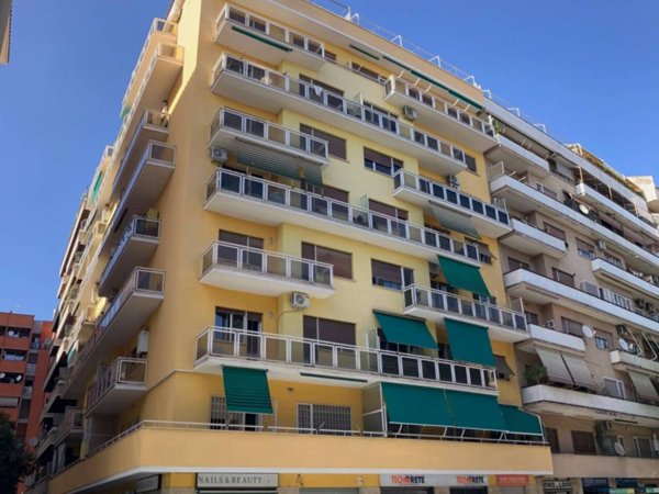 appartamento in vendita a Roma in zona Ostiense