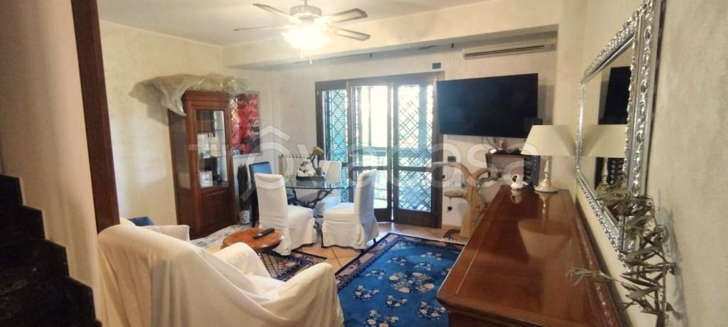 casa indipendente in vendita a Roma in zona Acilia