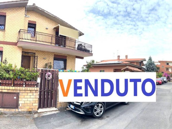 appartamento in vendita a Roma in zona Acilia