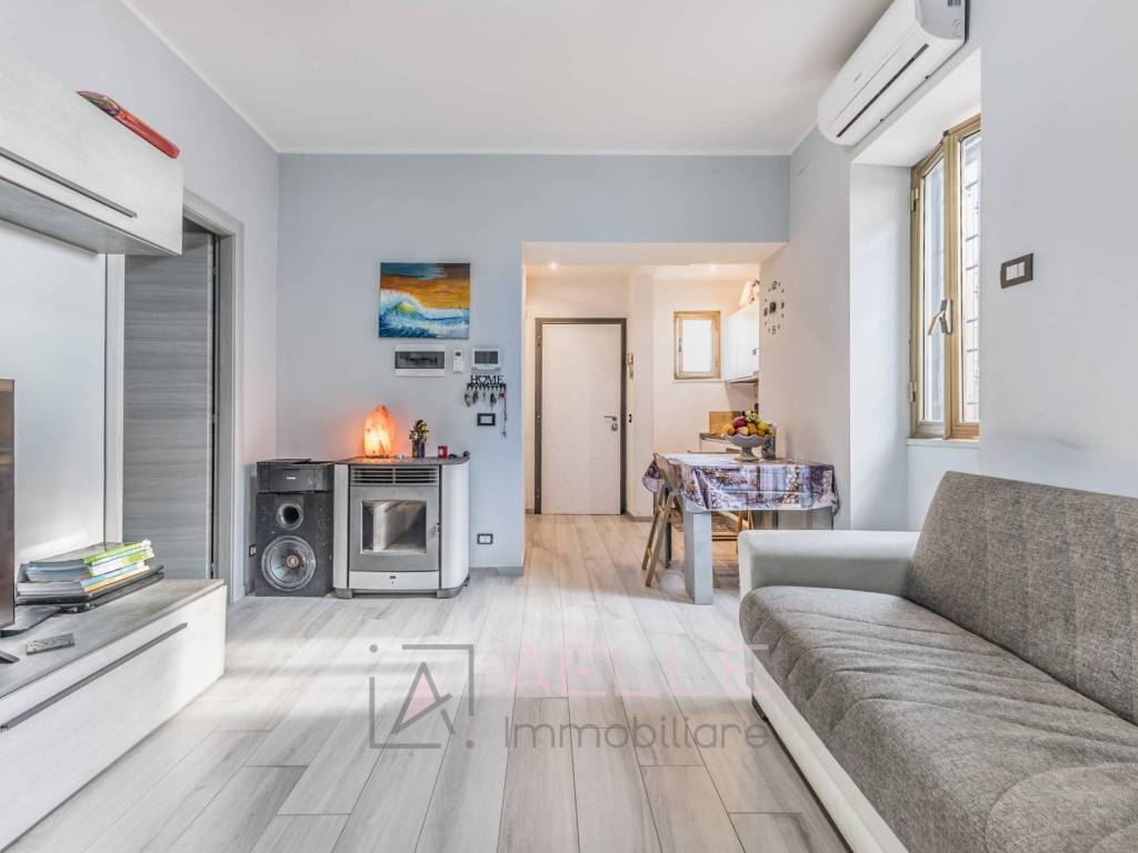 appartamento in vendita a Roma in zona Acilia