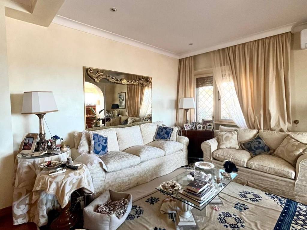 appartamento in vendita a Roma in zona Tor di Quinto