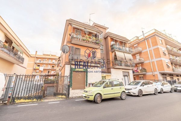 locale di sgombero in vendita a Roma in zona Tor Vergata/Torrenova