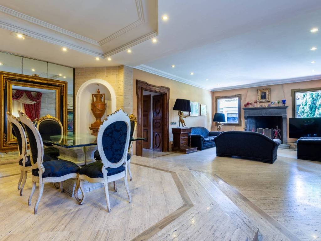 casa indipendente in vendita a Roma in zona Tre Pini - Poggio dei Fiori