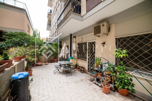 appartamento in vendita a Roma in zona Ostiense