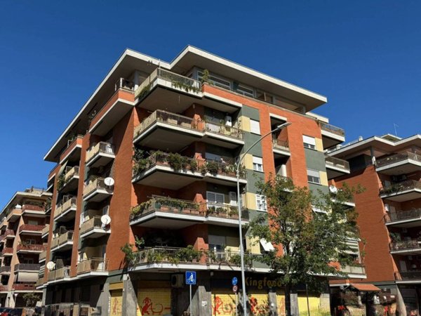 appartamento in vendita a Roma in zona Ostia