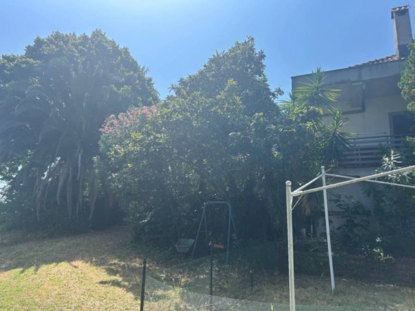 casa indipendente in vendita a Roma in zona Borghesiana