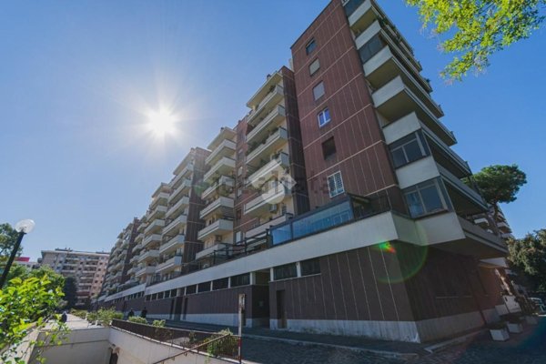 appartamento in vendita a Roma in zona EUR