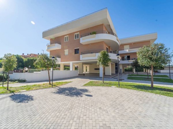 appartamento in vendita a Roma in zona Prima Porta