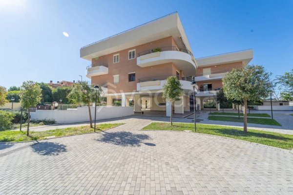 appartamento in vendita a Roma in zona Prima Porta