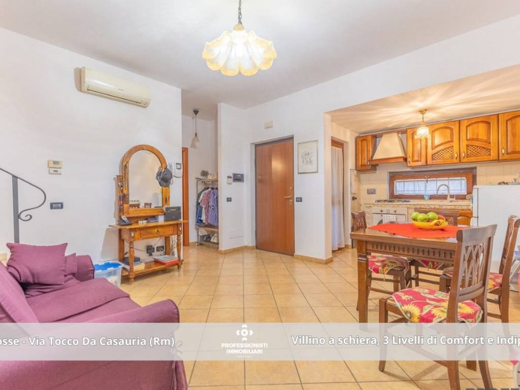 casa indipendente in vendita a Roma in zona Sette Bagni