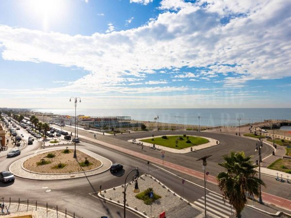 appartamento in vendita a Roma in zona Ostia