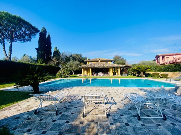 casa indipendente in vendita a Roma in zona Olgiata