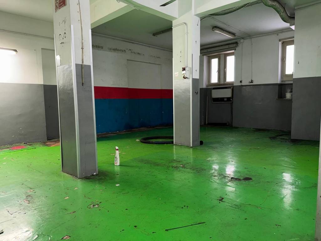 negozio in vendita a Roma in zona Monte Sacro/Talenti