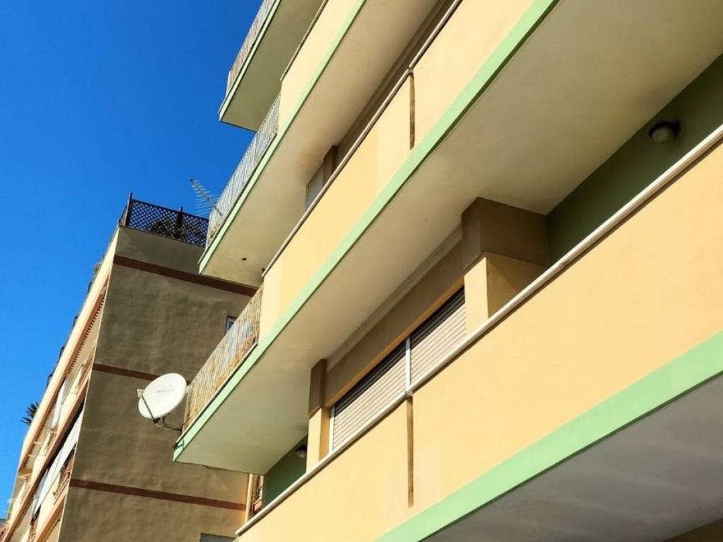 negozio in vendita a Roma in zona Ostia