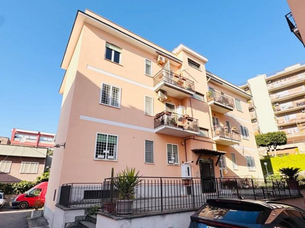 appartamento in vendita a Roma in zona Sette Bagni