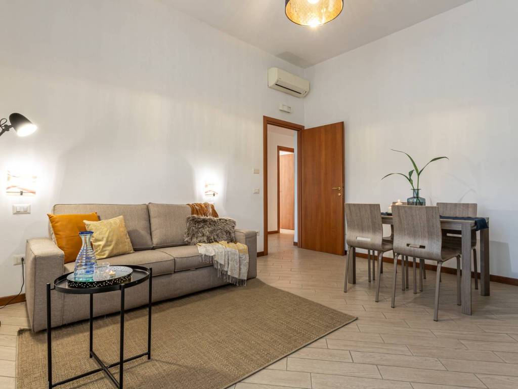 appartamento in vendita a Roma in zona Tor di Quinto