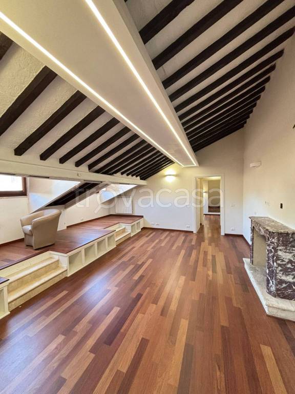 appartamento in vendita a Roma in zona Campo Marzio