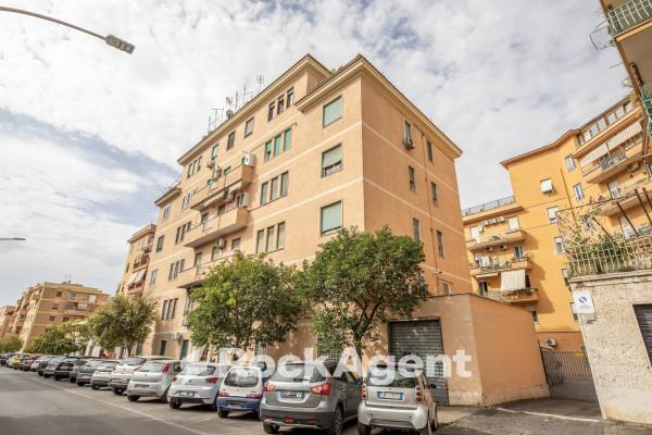appartamento in vendita a Roma in zona Gianicolense