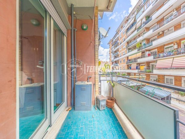 appartamento in vendita a Roma in zona Tuscolano