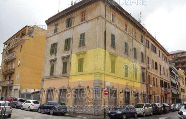 appartamento in vendita a Roma in zona Tuscolano