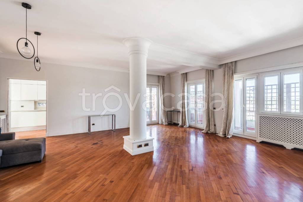 appartamento in vendita a Roma in zona Tor di Quinto