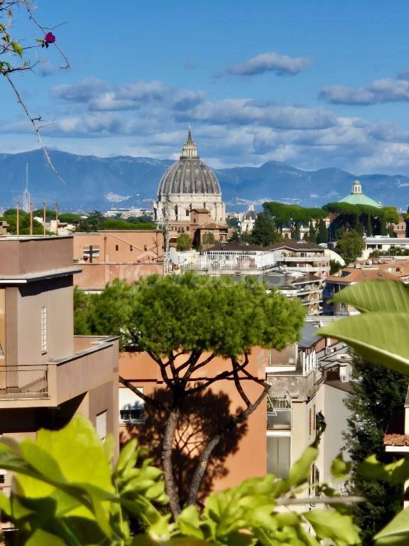 appartamento in vendita a Roma in zona Aurelio