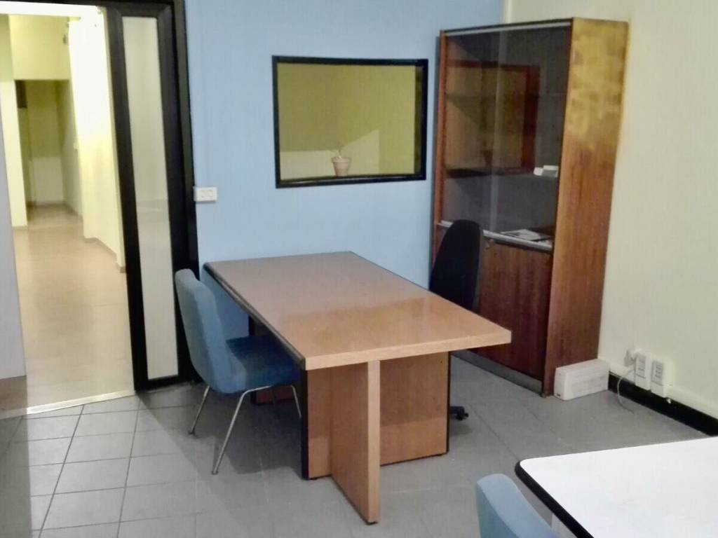 negozio in vendita a Roma in zona Casal Morena